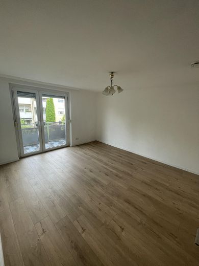 Exklusive 2-Zimmer-Wohnung mit Balkon und Stellplatz in Backnang – Photo 1