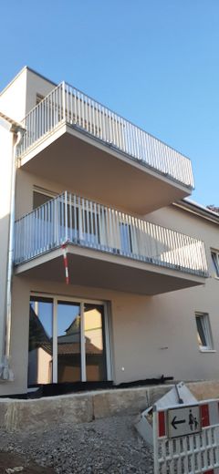 Appartamento di 4 locali al 1° piano - abitare moderno nel centro di Esslingen-Zell – Balkon von aussen
