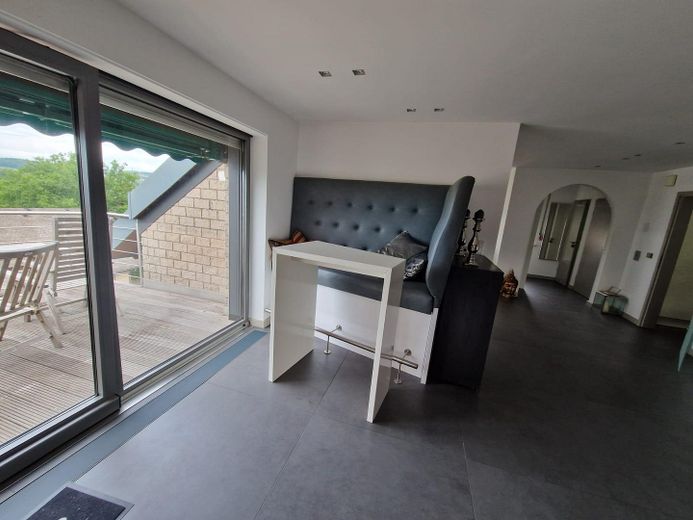 Wohnzimmer mit launchbank