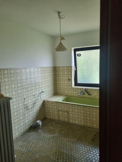 Provisionsfreies Einfamilienhaus in wunderschöner Lage – Bad OG