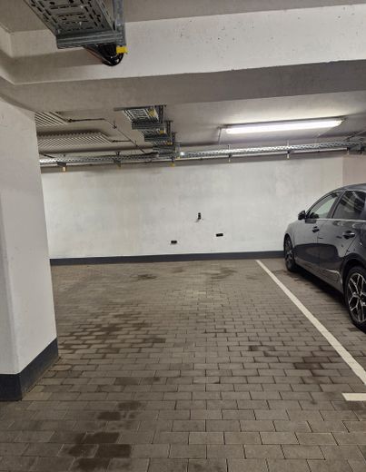 Tiefgaragenstellplatz