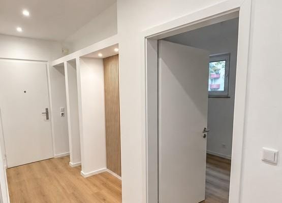 Erstbezug nach Sanierung - 3 Zimmerwohnung mit Balkon - WG geeignet