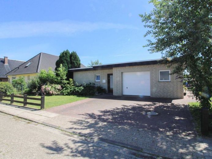 Una casa per tutta la famiglia – accogliente bungalow con un bel giardino e garage – Foto 1