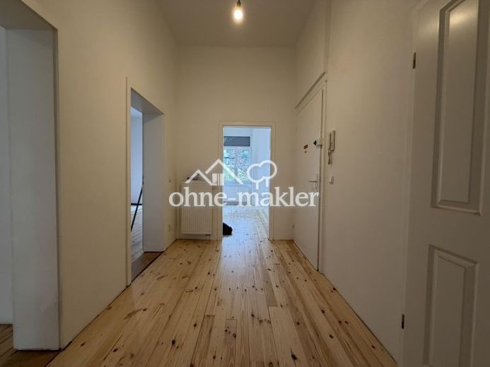 *Eerste bewoning* Volledig gerenoveerd 3-kamerappartement in een oud gebouw aan de Bergerstraße met inbouwkeuken en balkon – Foto 1