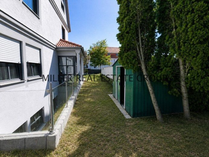Exklusive Gartenwohnung in Ingolstadt mit Hauscharakter, großer Terrasse, Garage, zwei Stellplätzen &amp; zusätzlichem Apartment-Bereich im Untergeschoss! – Außenansicht