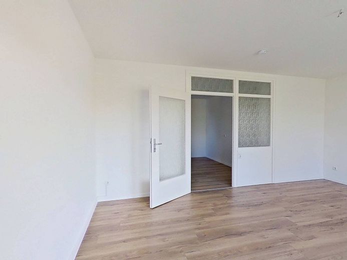 ++ TYLKO Z WBS! Wyremontowane mieszkanie 3-pokojowe z balkonem  ++ – Ansicht II: Wohnzimmer