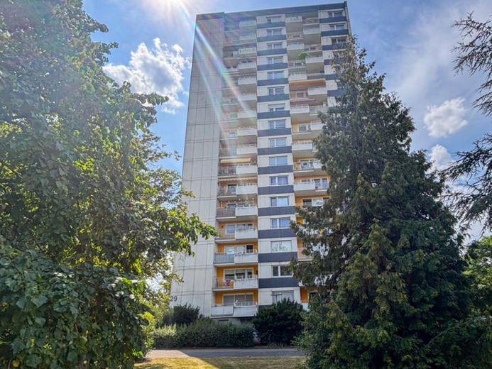 MZ-Oberstadt: Ruhige, sanierte, gut geschnittene 3 Zimmerwohnung, 1. OG, gepflegte Wohneinheit. – Foto 1