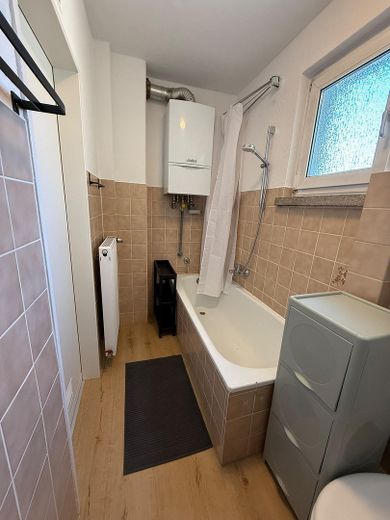 Möblierte 1-2 Zimmer in WG inmitten der Mainzer Neustadt – sofort beziehbar – Badezimmer