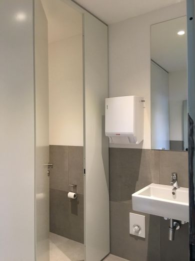 CoWorking in Gemeinschaftsbüro 12 oder 25 m2 – Waschraum