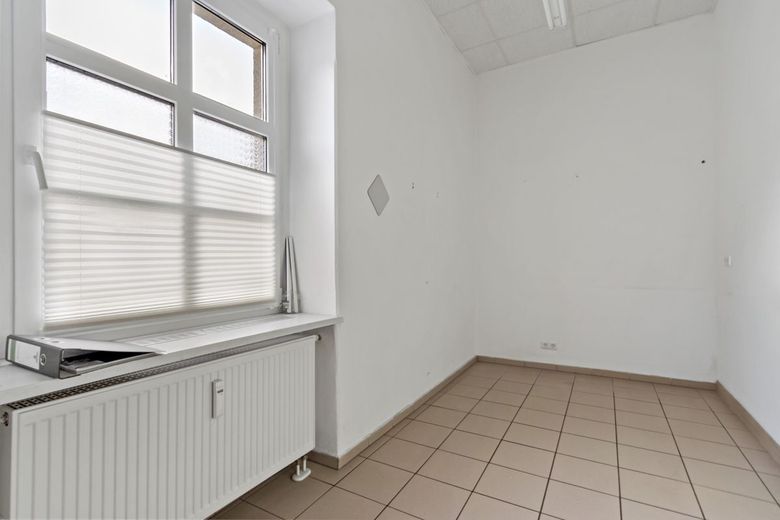 Attraktive Gewerbefläche in Leuna! – Raum