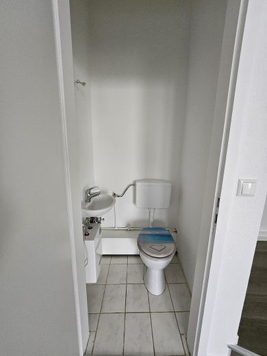 Moderne 3-Zimmer-Wohnung in Eppertshausen – Gäste-WC