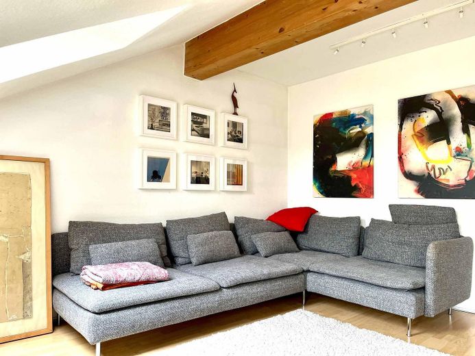 Einzigartige, ruhige Dachgeschosswohnung in Bonn Mitte – Wohnbereich möbliert
