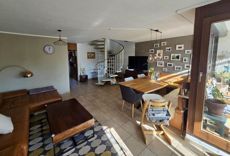 Maisonette di 4,5 locali senza provvigione presso il Klostersee di Pfullingen – Wohn/Essbereich