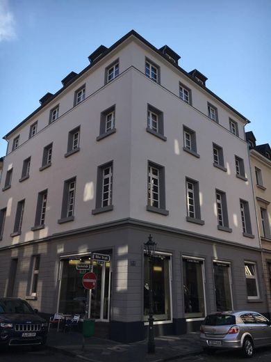 Helle 2 Zimmer Wohnung in der Carlstadt – Hausansicht