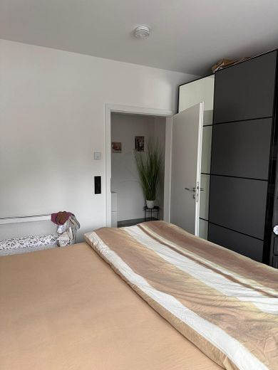Moderne 3-Zimmer-Gartenwohnung mit hochwertiger Einbauküche – Schlafzimmer 2