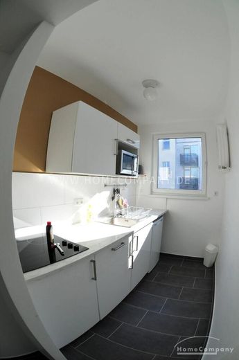 Helle 3-Zimmer-Wohnung mit Balkon in Berlin Wilmersdorf, möbliert – 628c55f8fec9286185c6238178aebe4451dc8ca9.jpg