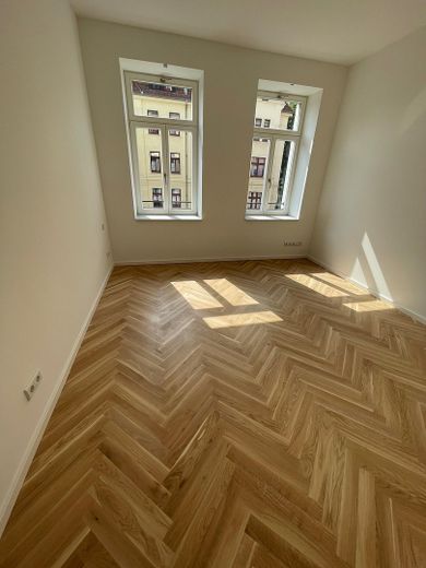 Büyük balkonlu, yeni yenilenmiş 3 odalı daire kiralık – Fotoğraf 5