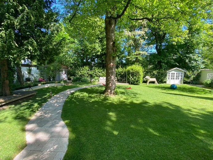 Große Altbau-Villa in Augsburg Göggingen - Exklusives Haus mit Garten – Garten