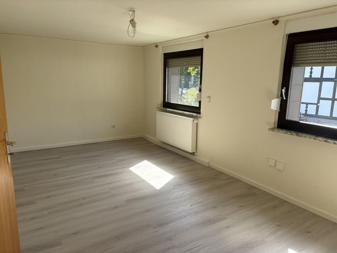 Wohnung ideal für Pendler – Schlafzimmer Bild 1
