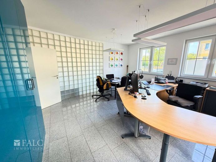 Wohnen und Arbeiten vereint im Kölner Norden – Büro