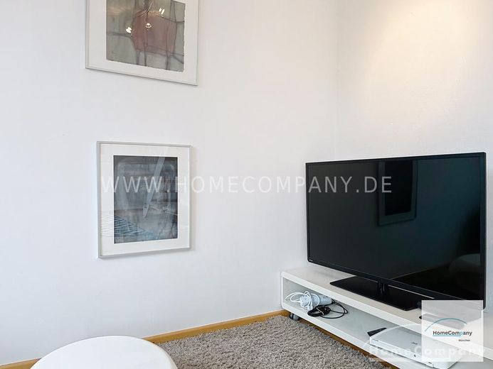 Helle, modern möblierte 1,5-Zimmer-Dachgeschoss-Maisonette-Wohnung mit Südbalkon in Schwabing – 3dc1db6b1ed8728dadf0273fd4a7d3fee8293a96.jpg