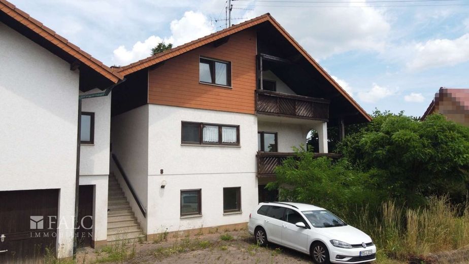 Sanierungsbedürftiges Mehrfamilienhaus in Laudenberg – Ihr neues Zuhause