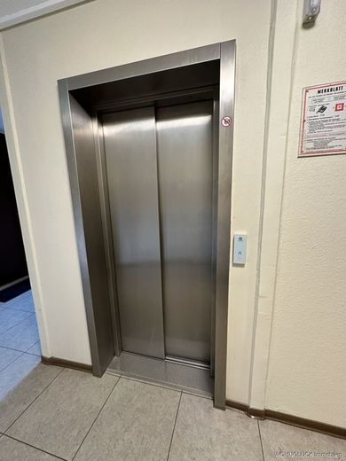 High end Apartment mit Fernblick – Lift