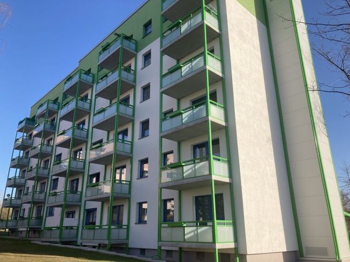 moderne 1 Raum Wohnung mit Balkon – Foto 1