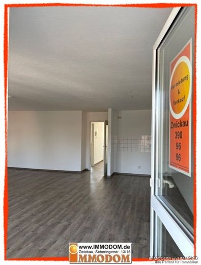 2-Zimmer-Wohnung mit BALKON und TG-PKW-Stellplatz, zentral und bahnhofsnah, zu verkaufen! – Wohnen