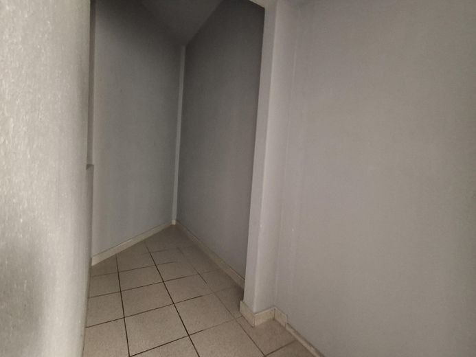2-Zimmer-Wohnung mit 88 m² im 1. OG – unrenoviert – Foto 8