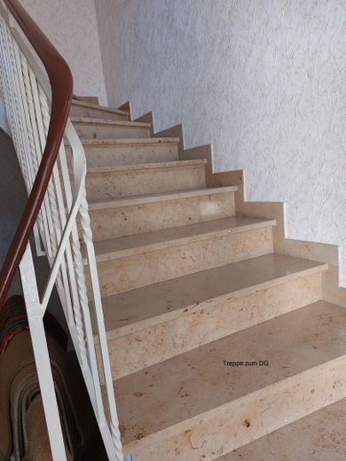 Treppe zum DG