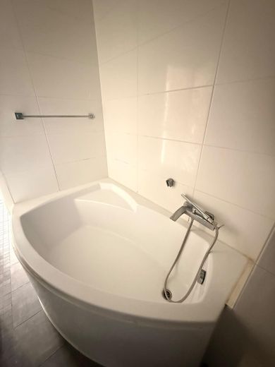 wunderschöne 3 Raum Wohnung mit Balkon und Gartennutzung frisch renoviert  Hobeisenstr – फोटो 10