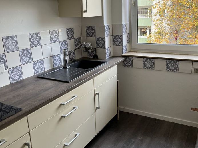 Appartement en copropriété de 3,5 pièces loué avec 2 balcons dans un emplacement central de Stade – Foto 1