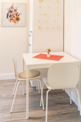 Мебльована 1-кімнатна квартира Aachen-Burtscheid, відремонтована | Furnished Apartment – Essbereich