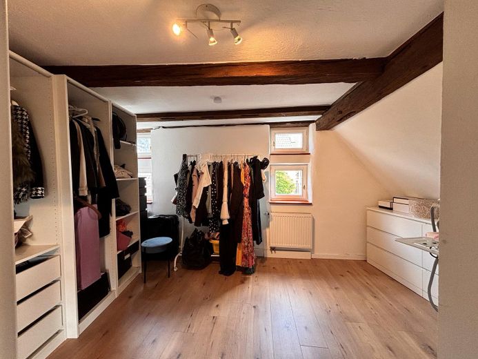 Sensazione di casa nella casa: spazioso maisonette di 6 locali con 147 m² – Foto 6