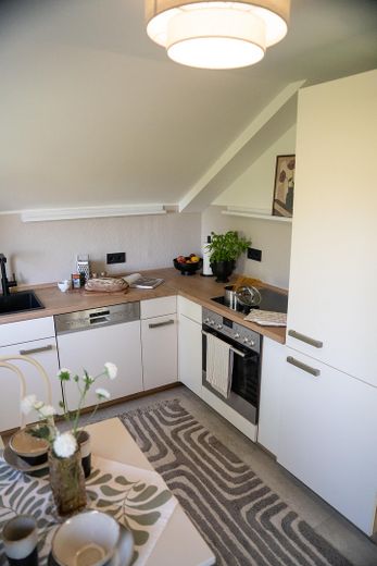 Dachgeschoss-Loft, 76 m² | Erstbezug nach Sanierung | Einbauküche | Homeoffice | provisionsfrei – फोटो 5