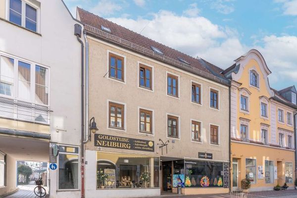 Renditestarkes Mehrfamilienhaus im Herzen der Stadt als Kapitalanlage und zur weiteren Entwicklung