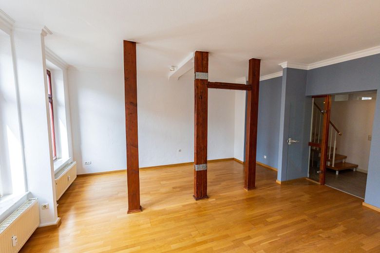 Listed monument-protected maisonette · 137m²· 70 m² roof terrace · elevator · vacant · Leipzig Zentrum-Nord – Wohnzimmer