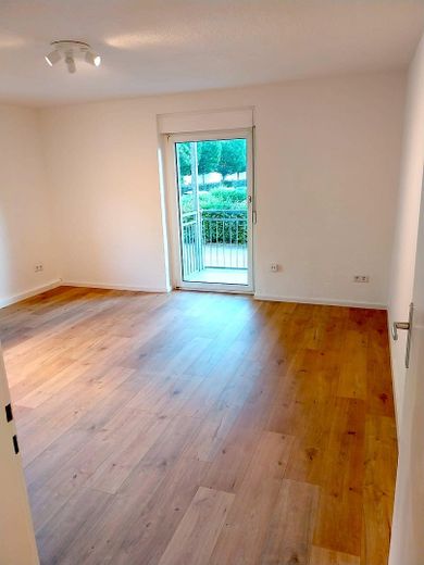 Zimmer mit Balkon