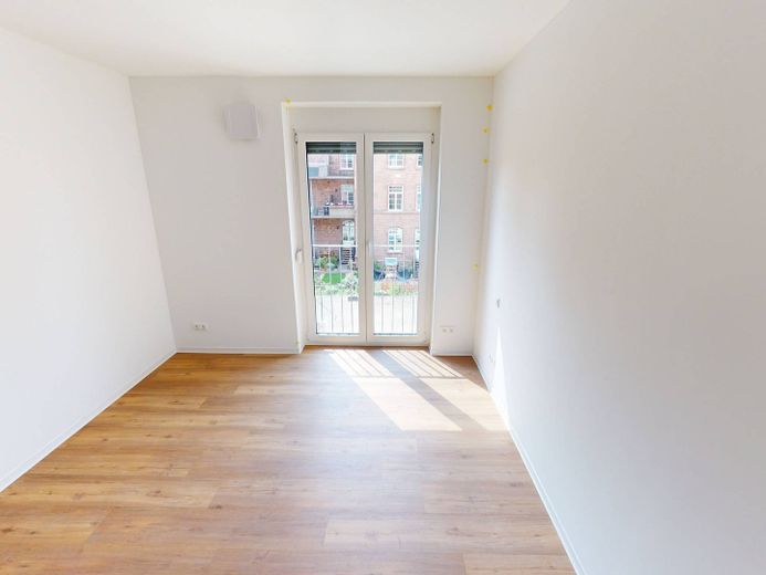 Moderne 2-Zimmer-Wohnung mit EBK und BALKON im Neubauquartier FIELD 4 – Ansicht I: Schlafzimmer