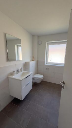 Nuovo appartamento di 3 locali a Heide – Bad