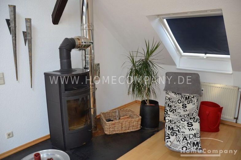 Sehr schöne 2 Zi.-Wohnung im 3. OG mit Dachterrasse. In der Nähe zur Uni, komfortable Wohnung mit KFZ-Stellplatz vor der Tür. – 0d3686cb3ef93884926000d5fa142c9c1e8d726b.jpg