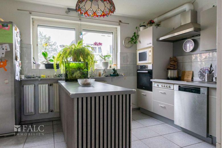 Mehr Raum fürs Leben - vielseitiges Zuhause mit Wintergarten und Einliegerpotenzial – EG - Küche