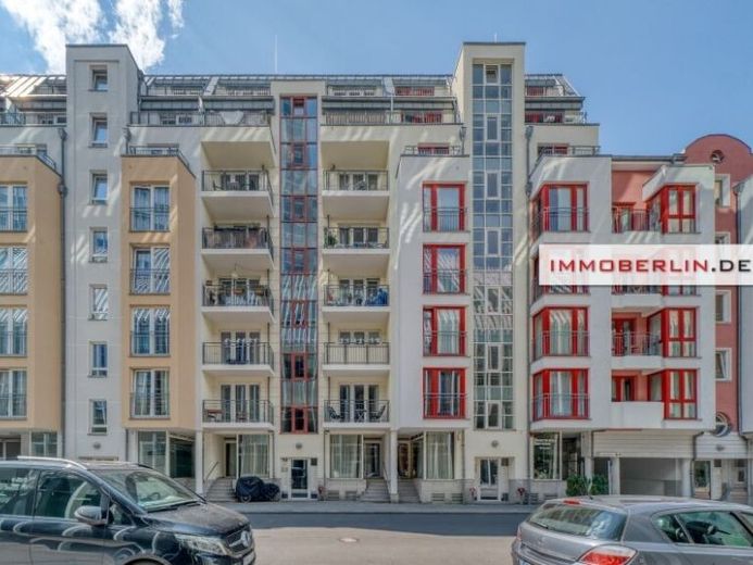 IMMOBERLIN.DE - Merkezde sakin bir konumda balkonlu ve konsiyerjli sevimli daire – Fotoğraf 1
