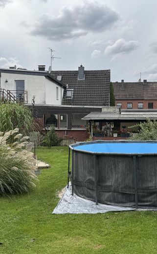 Hausansicht vom Garten aus