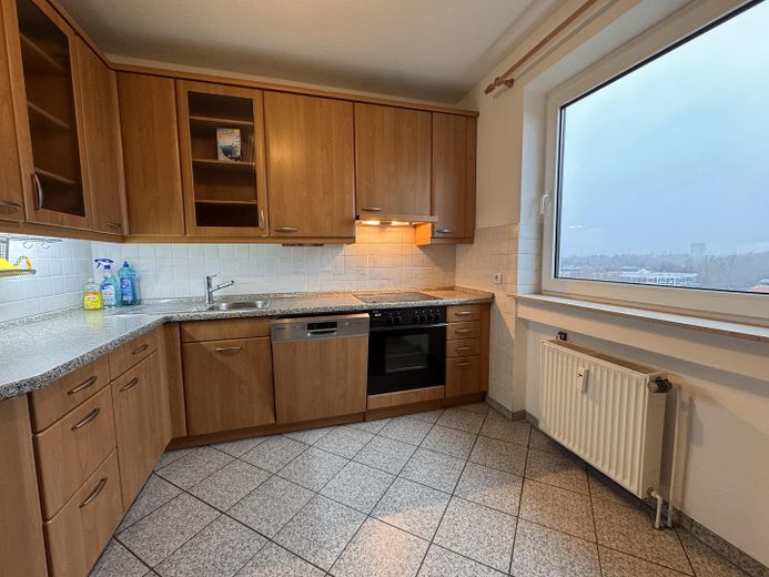 Moderne 3-Zimmer Wohnung mit Balkon im 10. OG in Köln-Eil (Porz) – Küche