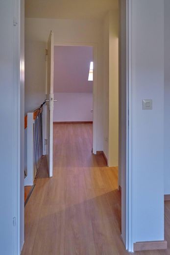 Reihenmittelhaus München-Pasing – Gang 2. OG