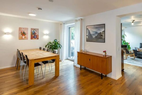 ‘‘Tranquillo e verde: luminoso appartamento di 96 m² con terrazza, dotazioni moderne e buoni collegamenti‘‘