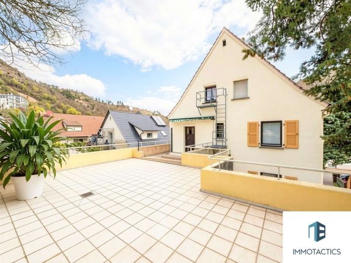 Zwei Etagen mit einer 60 m² großen Terrasse und Außenstellplatz, in Bad Münster am Stein - Ebernburg – Foto 1