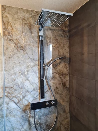 Dusche